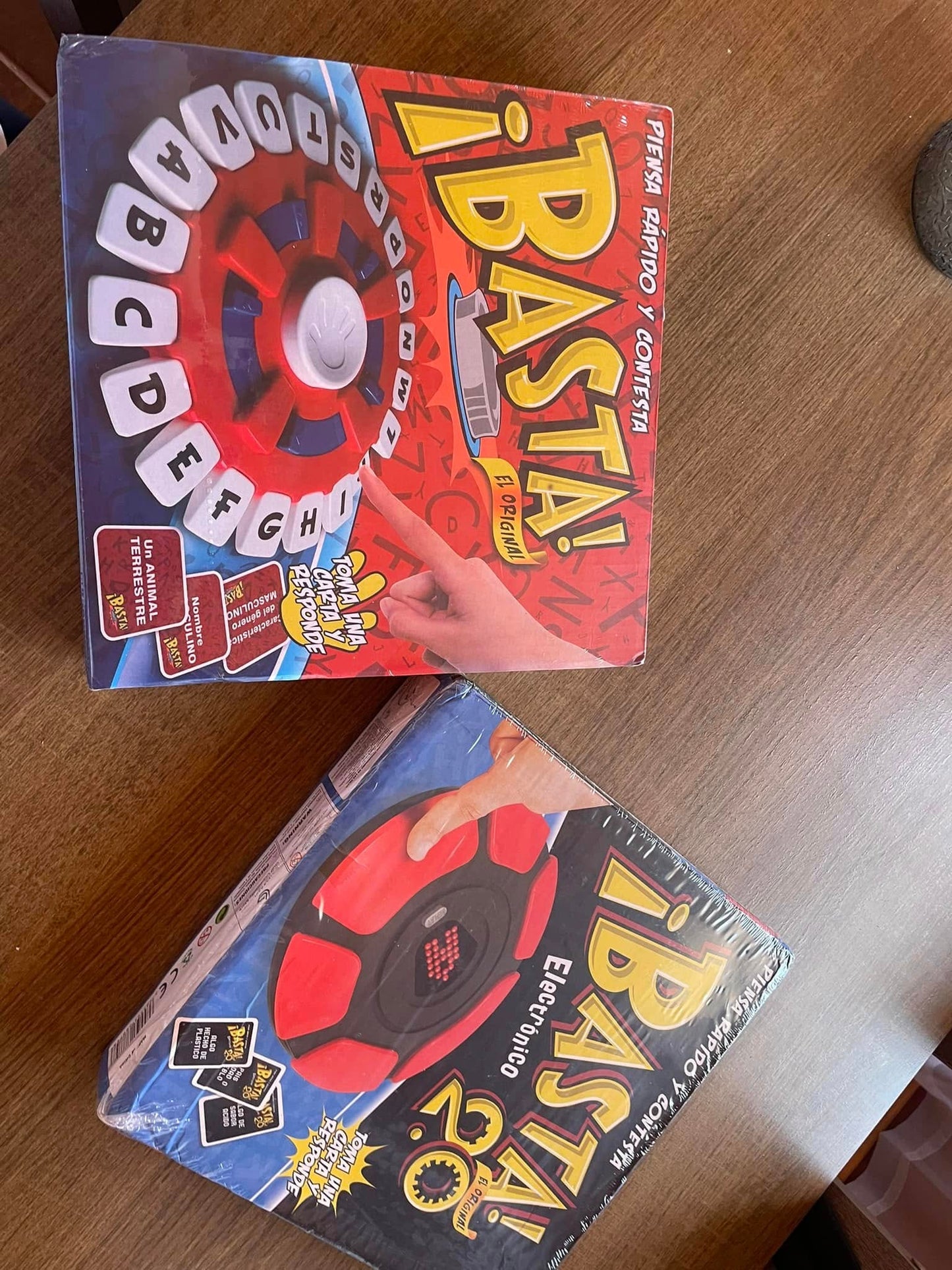 JUEGO DE BASTA EN FAMILIA